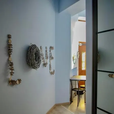 Apartment Romantic In 500m From Opera