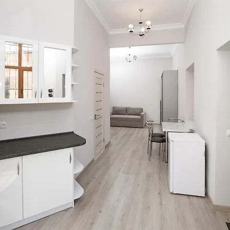 Romantic In 500m From Opera Apartamento Lviv