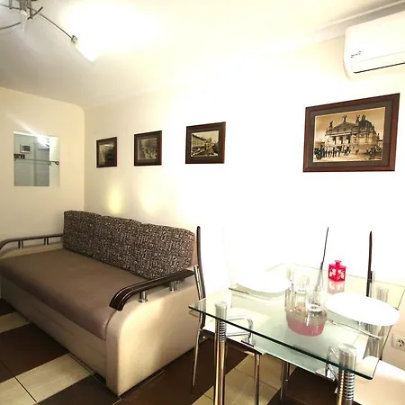 Romantic In 500m From Opera Lviv