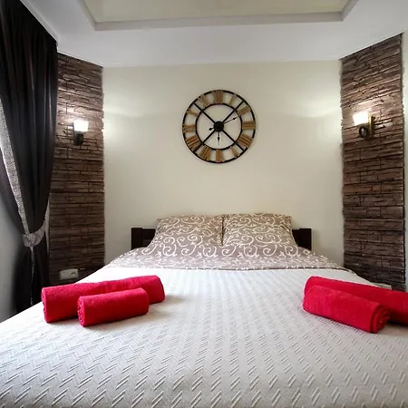 Romantic In 500m From Opera