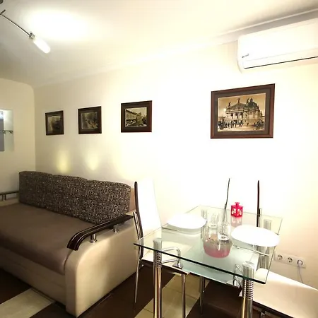 Romantic In 500m From Opera Lviv