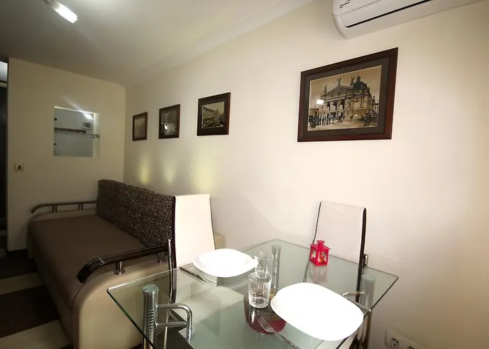 Romantic In 500m From Opera