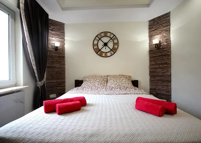 Romantic In 500m From Opera