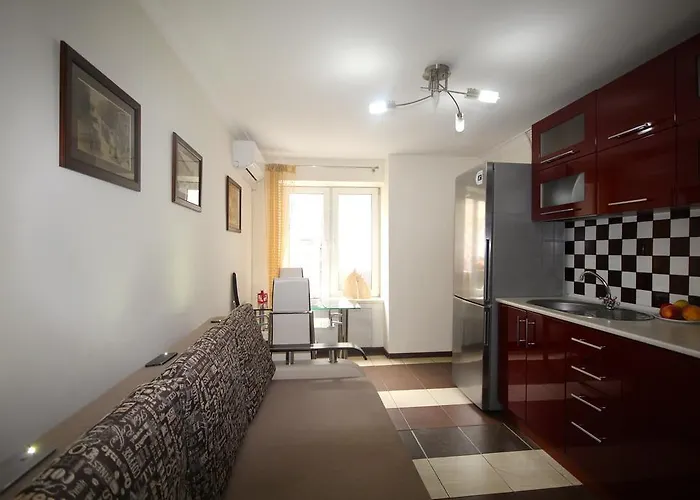 Romantic In 500m From Opera Lviv