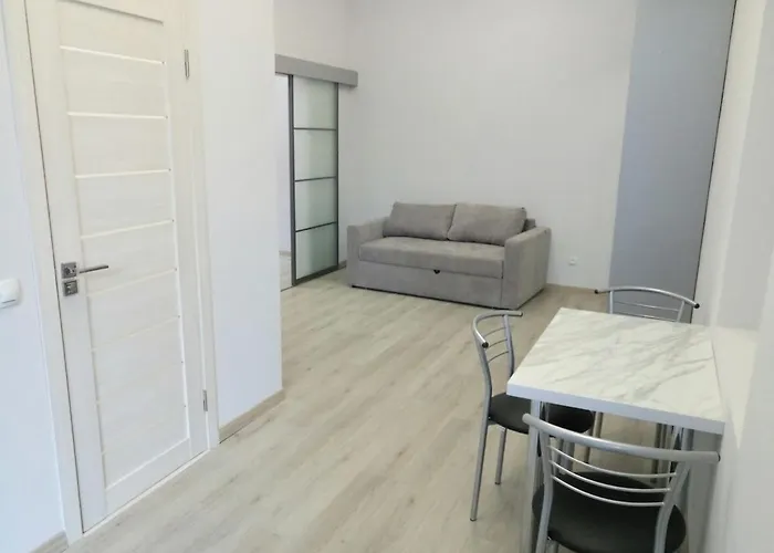 Romantic In 500m From Opera Leópolis